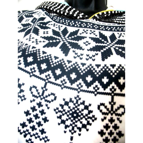 Blumin Apparel Women's Black/White Hoodie Sweatshirt with beading, Size Medium - Picture 5 of 7